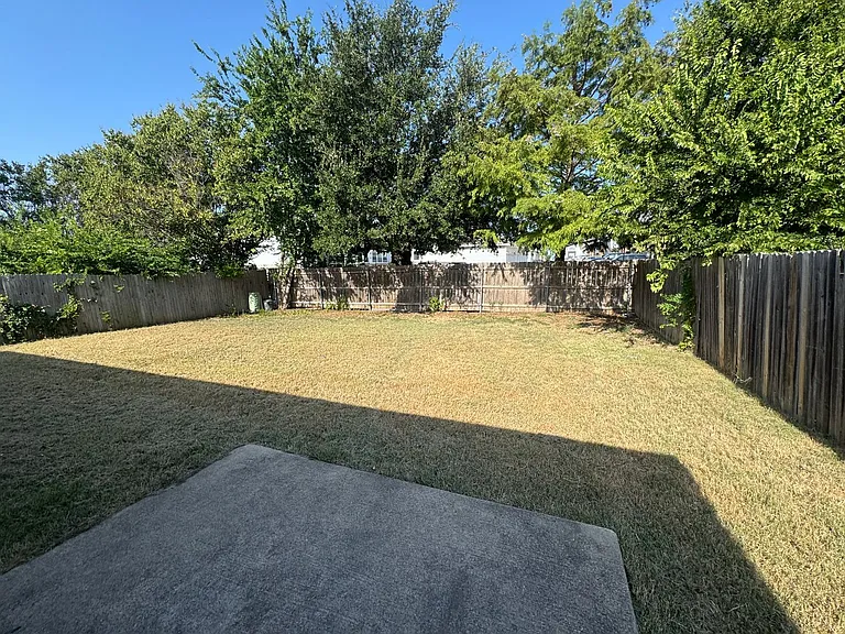 8045 Cannonwood Dr — Photo 21