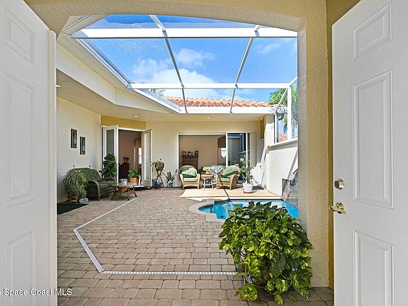 3rd image of 560 Casa Bella Dr #1603