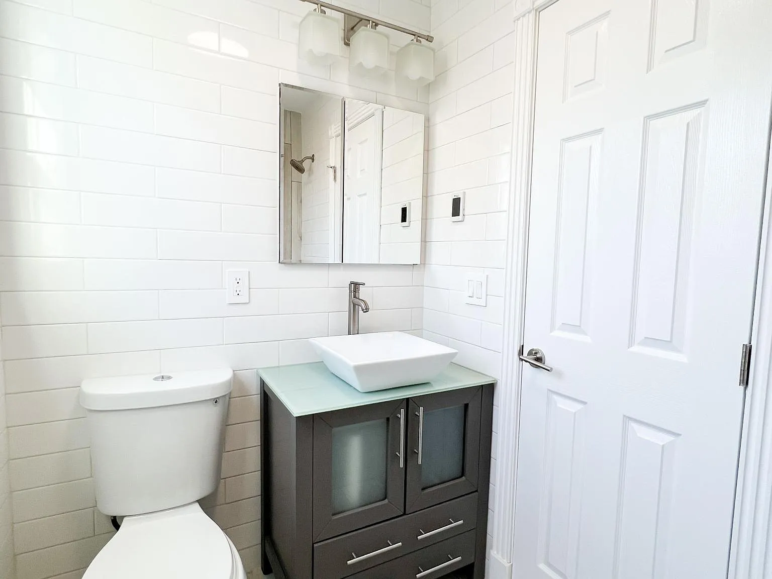 3 bed, 939 sqft, $2,500 — Photo 4