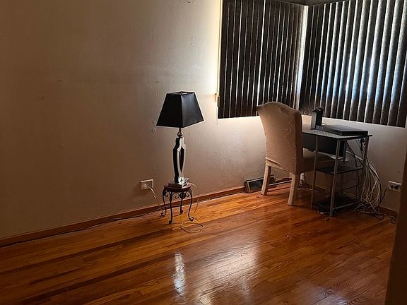4th image of 4452 S Lawler Ave