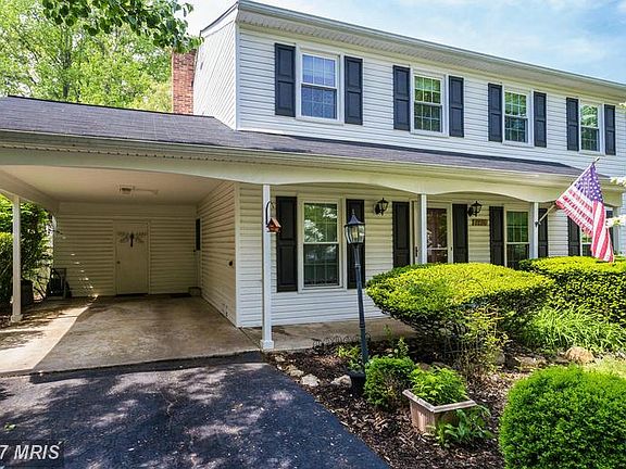 2nd image of 7796 Newington Woods Dr