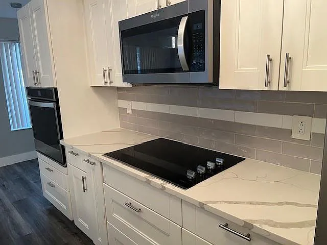 992 NW 93rd Ave — Photo 6