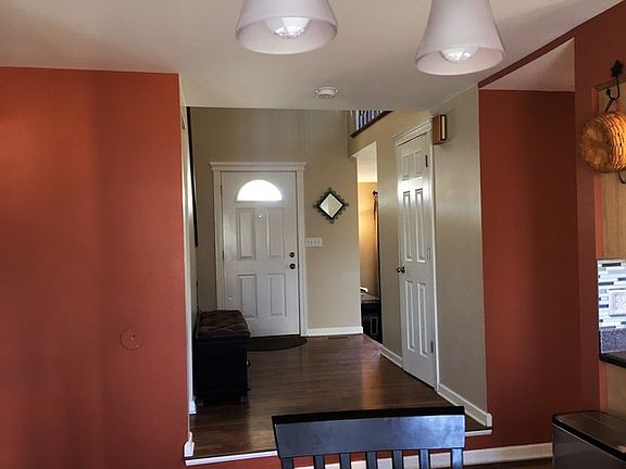 2nd image of 103 Woodview Dr