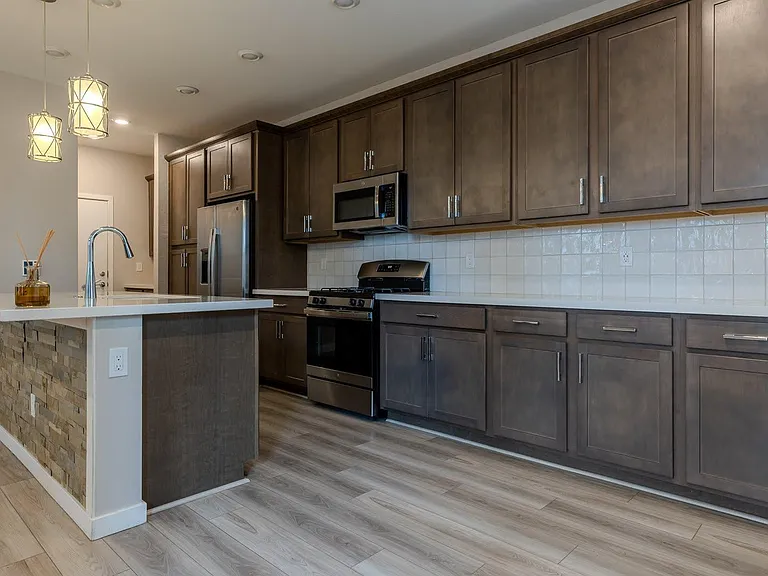 1111 W Diamondback Dr — Photo 3