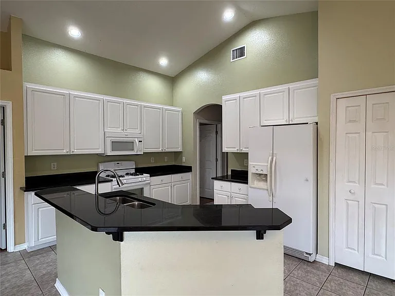 10207 Quails Landing Ave — Photo 15