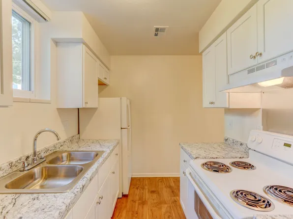 Creekside At Amherst Apartments