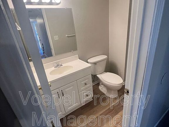 3rd image of 200 NE Westwind Dr Unit 200A