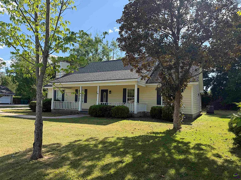 107 Barrington Pl N — Photo 14
