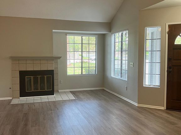 3rd image of 1659 Crystal Canyon Dr