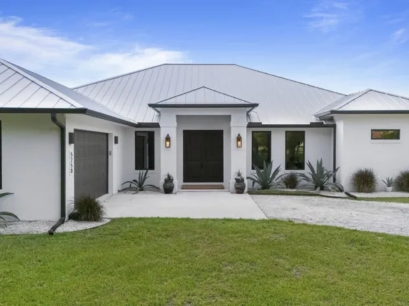 5250 21st Street SW, Vero Beach, FL 32968