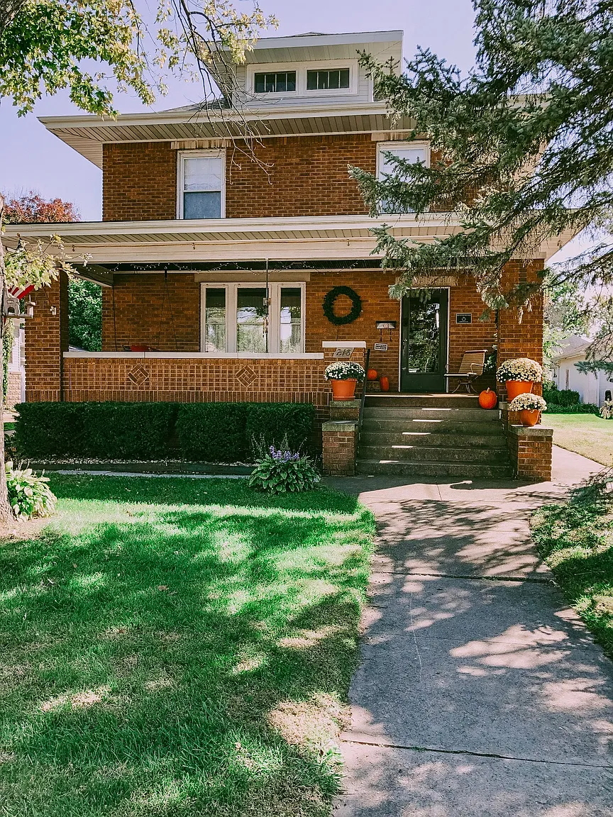 218 N 3rd Ave photo 1