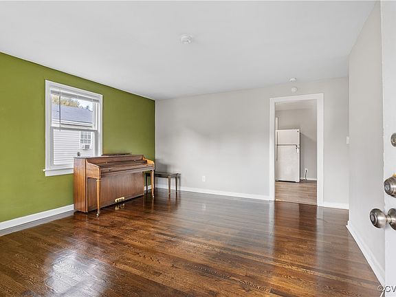 2nd image of 1215 Bland St