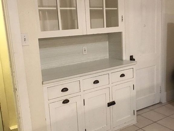 2nd image of 717 16th St #717