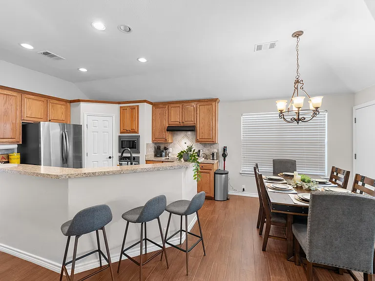 11350 Balcones Dr — Photo 49