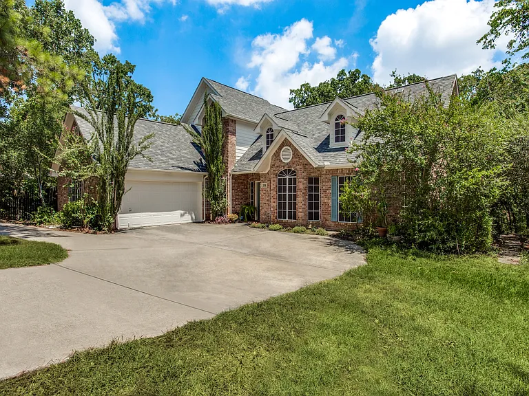 2974 Peninsula Dr — Photo 1