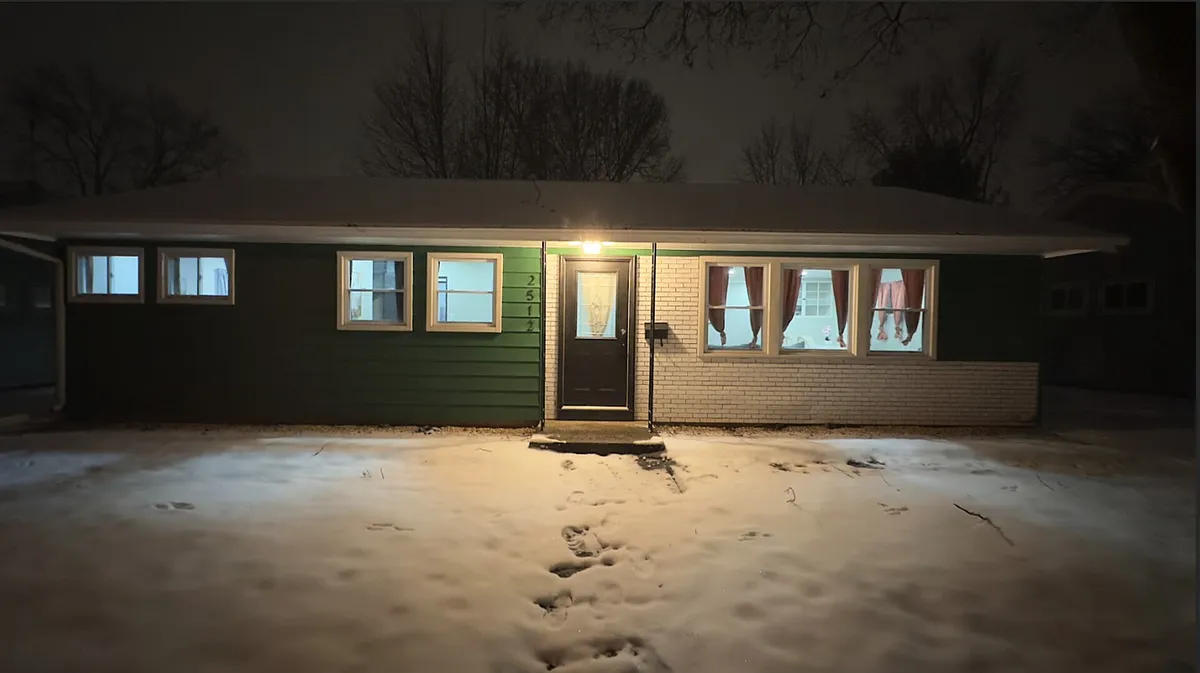 Building Photo - Hazelwood Ave