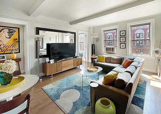 1st image of 127 W 79th St #15C