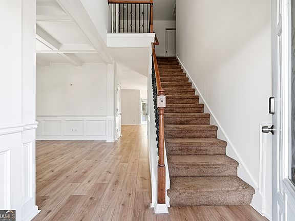 2nd image of 139 Gloster Park Ct