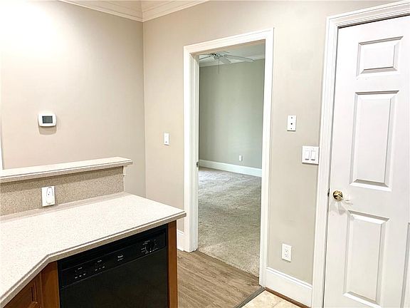 3rd image of 4100 Paces Walk SE Unit 1206
