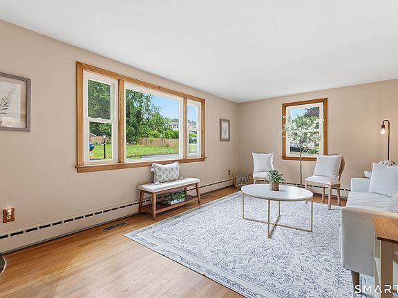 5th image of 87 Lewis Street