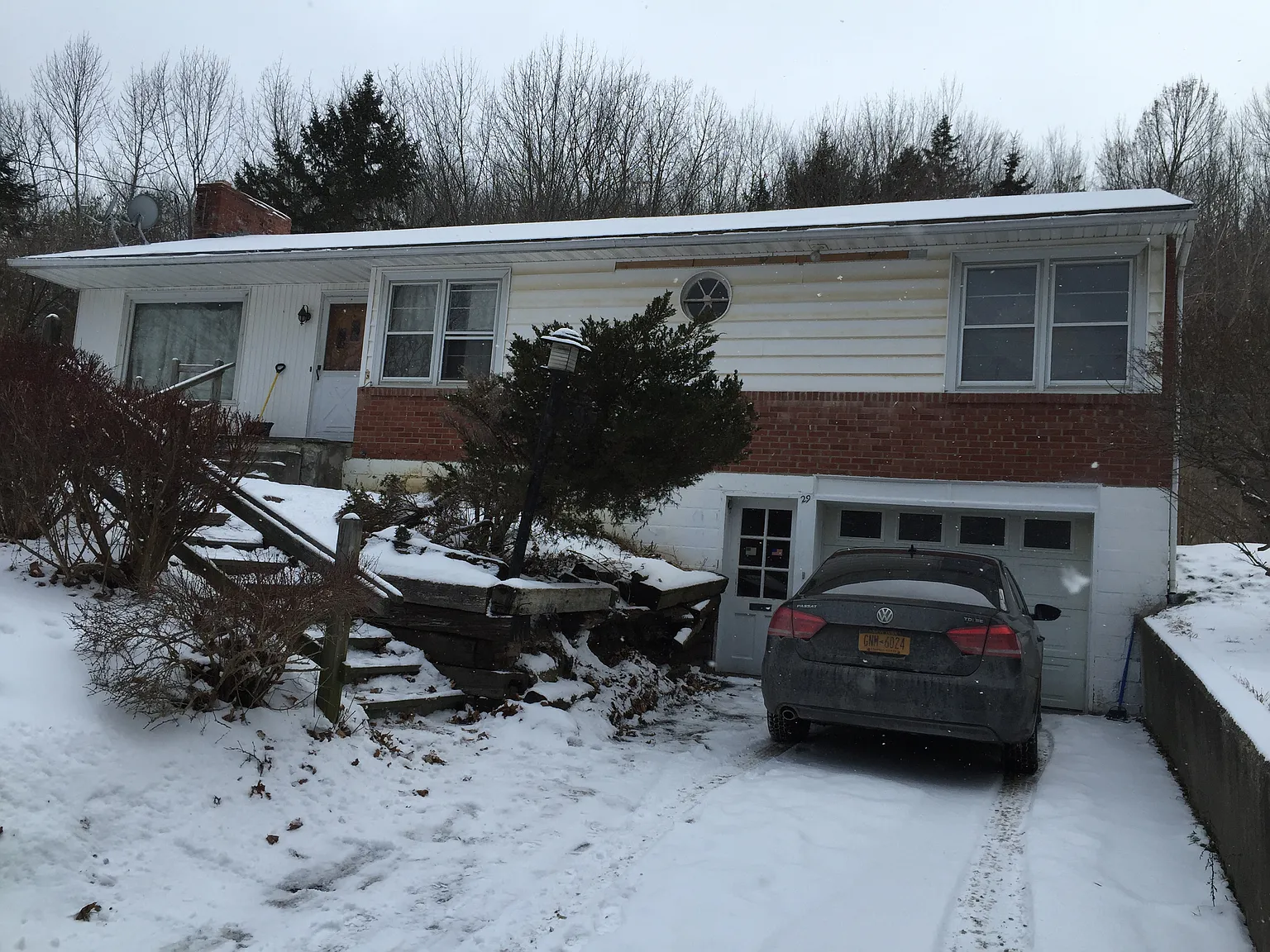 29 Hillcrest Dr photo 1