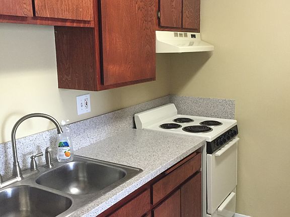 2nd image of 1645 Emerald St APT 2I