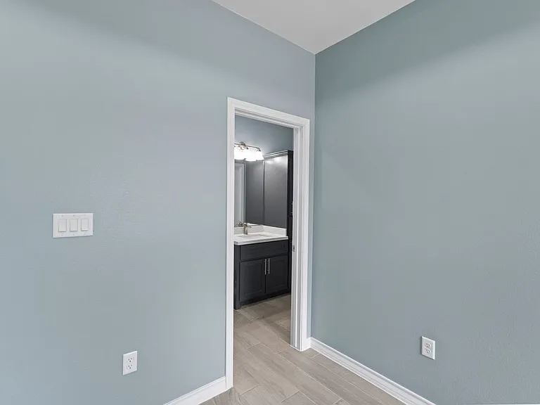 9448 W Queen Palm — Photo 13
