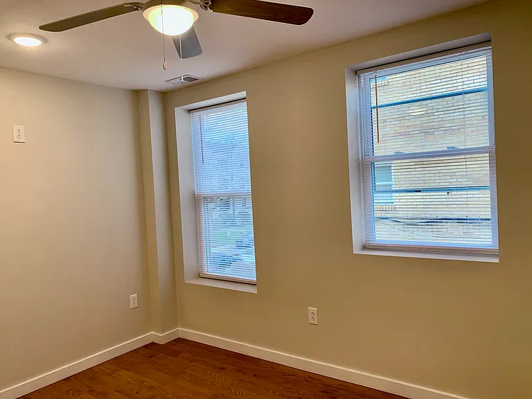 5925 Walnut St #2A — Photo 8
