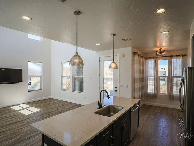 5528 S Ochre Ln — Photo 8
