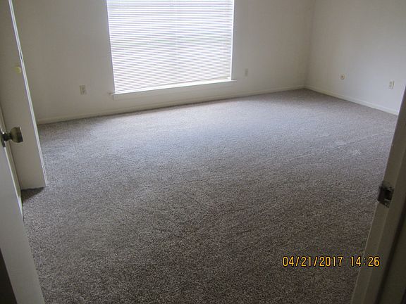 4th image of 8240 Willow Bend Dr APT A