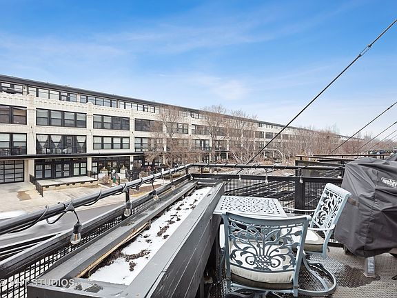 3rd image of 1151 W 15th St Unit 240