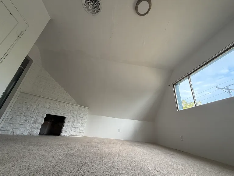 227 E Kensington Ave #3 — Photo 9