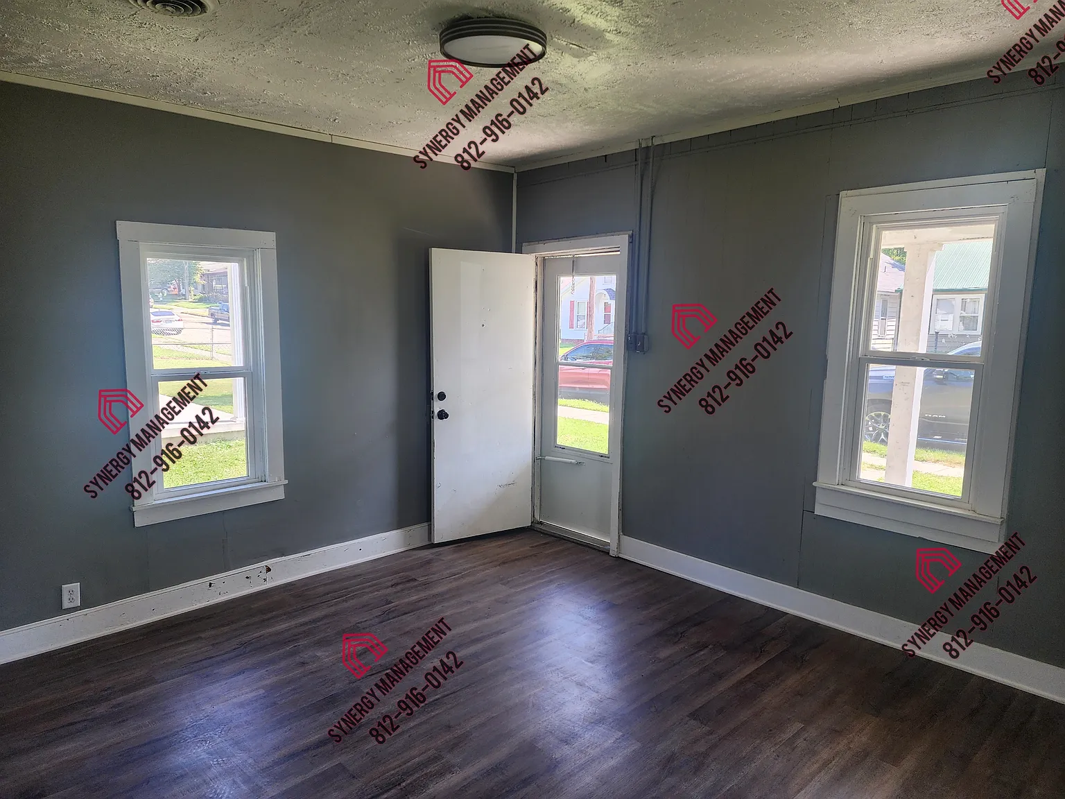 1123 Helm Street - 1 — Photo 4