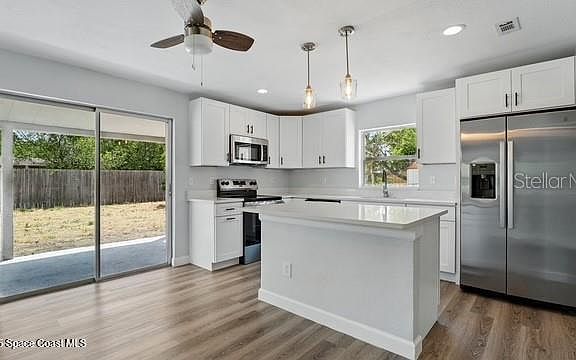 4th image of 4415 Shaw Ave