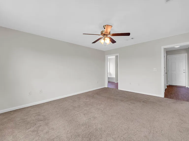 4924 Kensington Ln — Photo 16