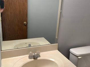 1420 W Nottingham Cir, Wichita, KS 67204