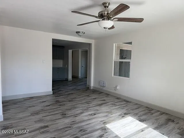 1431 E Adelaide Dr — Photo 2