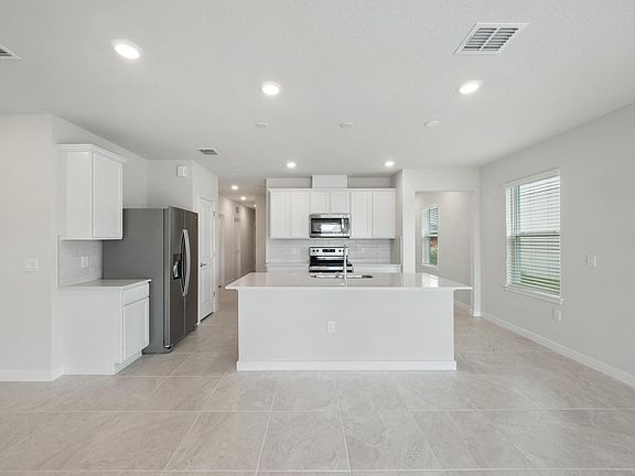 4th image of 2214 Lovely Ln