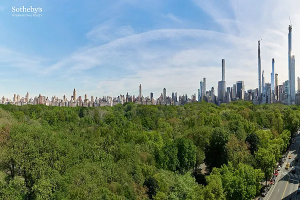 Sold by Sotheby's International Realty | media 19