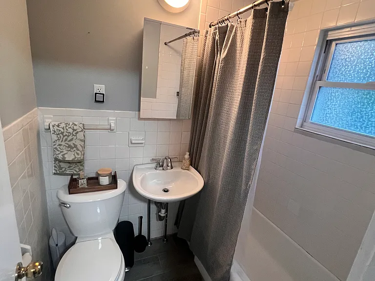 68 Beach St #4 — Photo 5