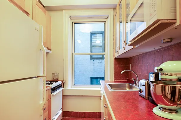 Sold by Compass | media 12