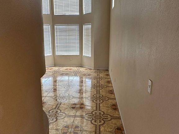 3rd image of 3788 Gulliver St