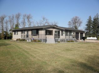2071 170th St, Floyd, IA 50435