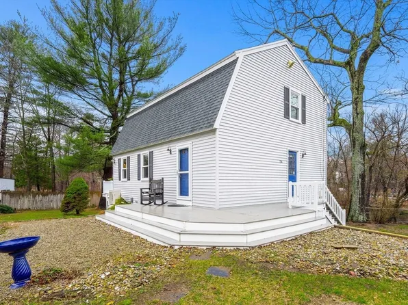 134 Nichols St, Wilmington, MA 01887