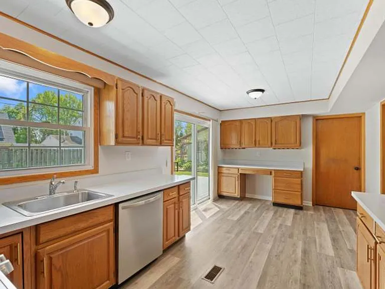 21 Huntington Ln — Photo 9