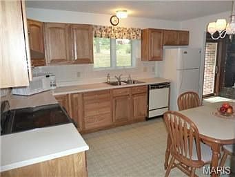 2nd image of 290 Villar Hill Dr