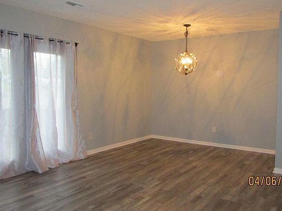 2nd image of 1625 Woodrow Dr APT 401