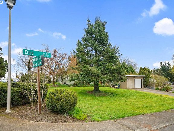 4th image of 22098 Erica Dr NE