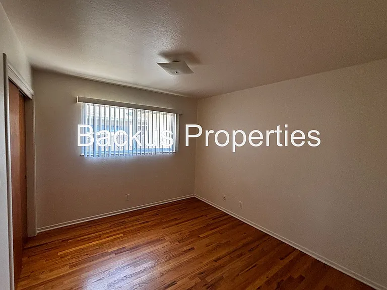 790 Fairfax Dr — Photo 14