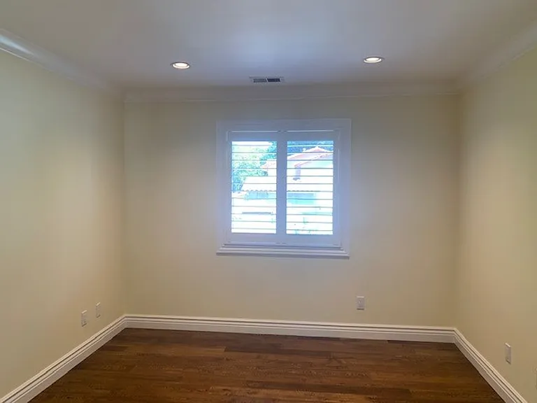 925 Roble Ave — Photo 17